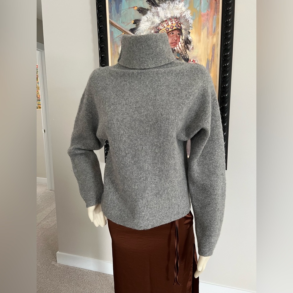 Babaton Gray Cashmere Turtleneck Sweater – XXS - Picture 3 of 9
